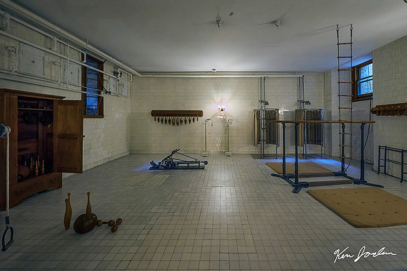 67 Z62_8837 The Gym