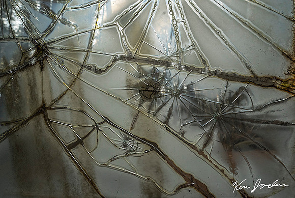 Z62_8883 Broken Glass