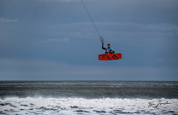 Z62_3852 Flying Kite Suffer Nahant