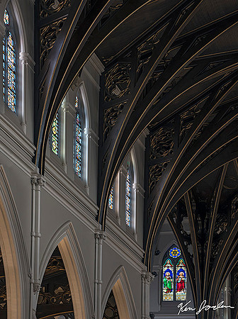 The Cathedral of The Holy Cross in Boston,  Arches
