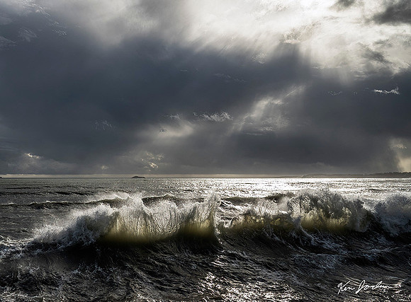 Z62_3718 Backlit Wave Lynn Beach