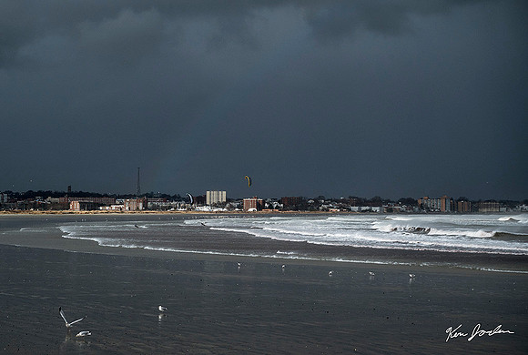 Z62_3905 Slight Rainbow & Kite Suffers Nahant